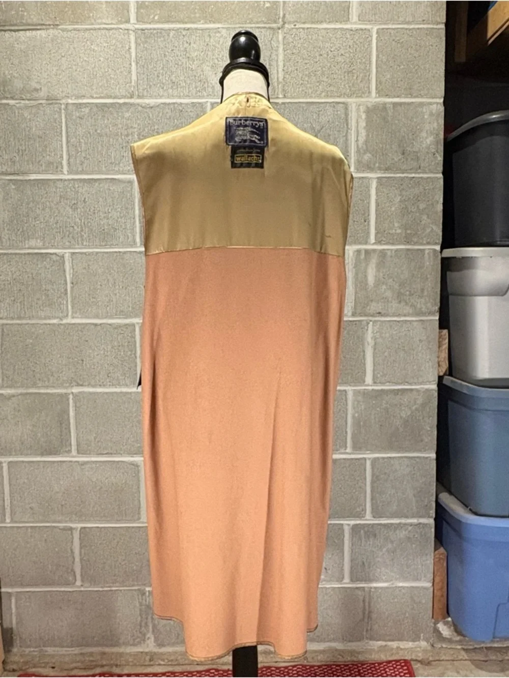 Burberry trench coat - Picture 8 of 15